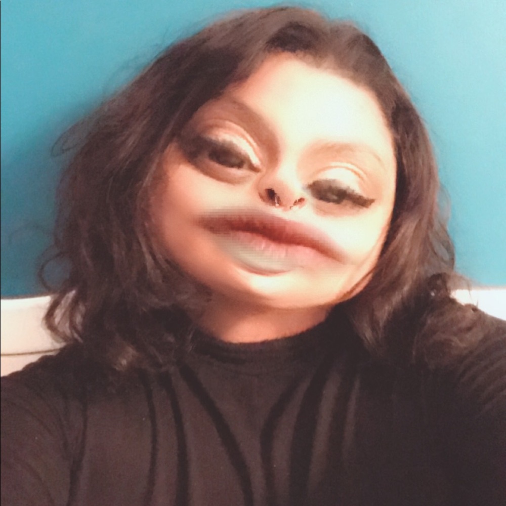 Meet your Posher, Alexandra